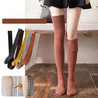 🧦Förtjockade over-the-knee strumpor – den perfekta blandningen av värme och stil