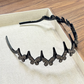 Conjunto de tiara ondulada com cristais - Acessório de cabelo leve, antiderrapante e feminino, com formato ondulado e detalhes em cristais brilhantes, ideal para casamentos e uso diário.